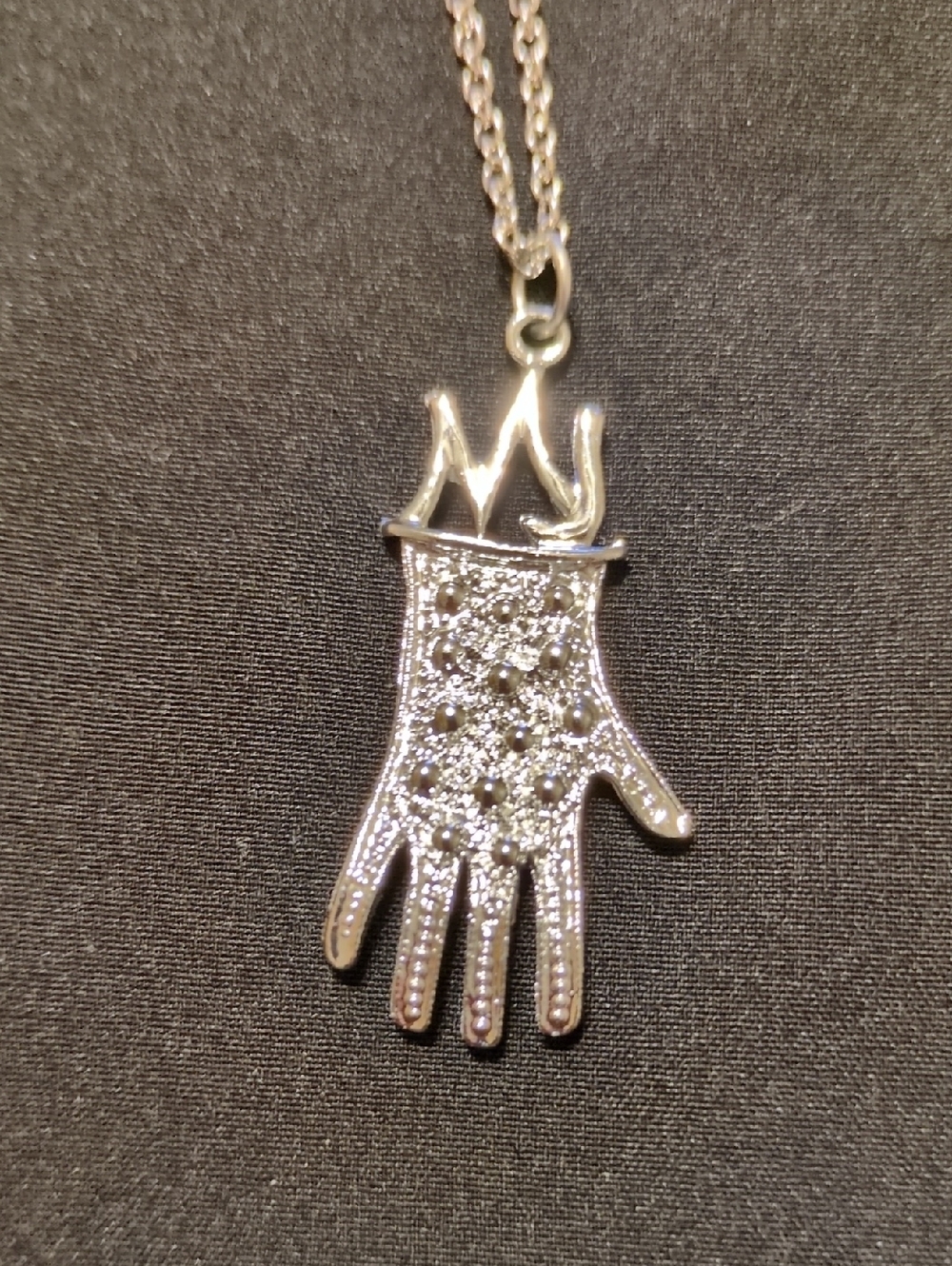 Michael Jackson MJ Silvertone Glove Pendant Necklace Circa 80's EUC